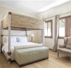 5 bedroom villa with infinity pool on Lefkada, sleeps up to 14